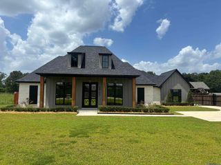 38190 Oakland Dr, Prairieville, LA 70769