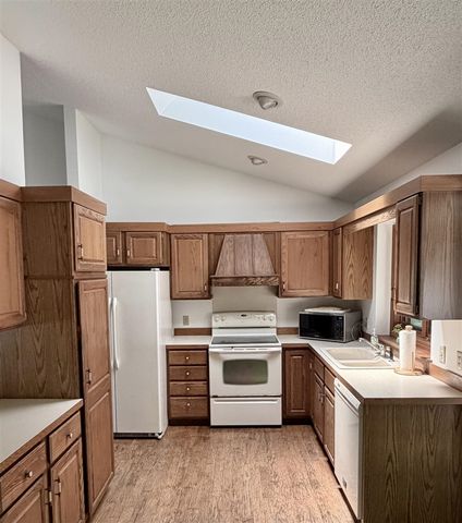 18777 Iroquois Drive, Spring Lake, MI 49456