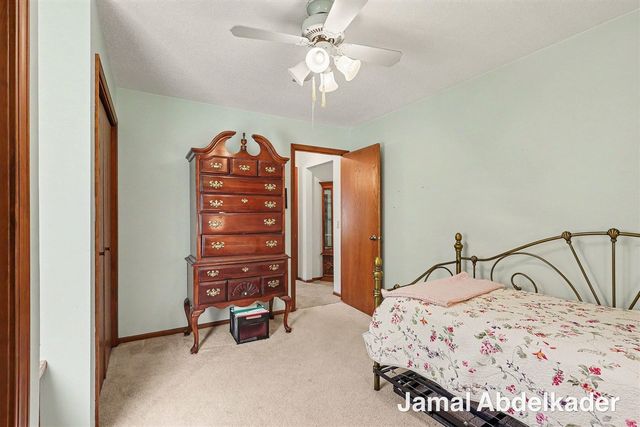 18777 Iroquois Drive, Spring Lake, MI 49456