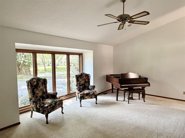 18777 Iroquois Drive, Spring Lake, MI 49456