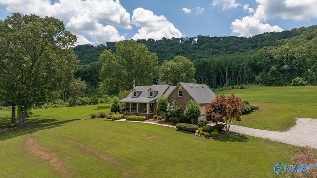 197 Cryer Cove Road, Somerville, AL 35670