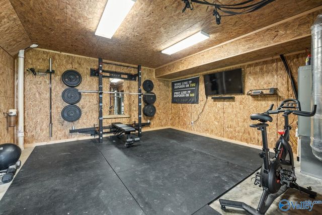 197 Cryer Cove Road, Somerville, AL 35670