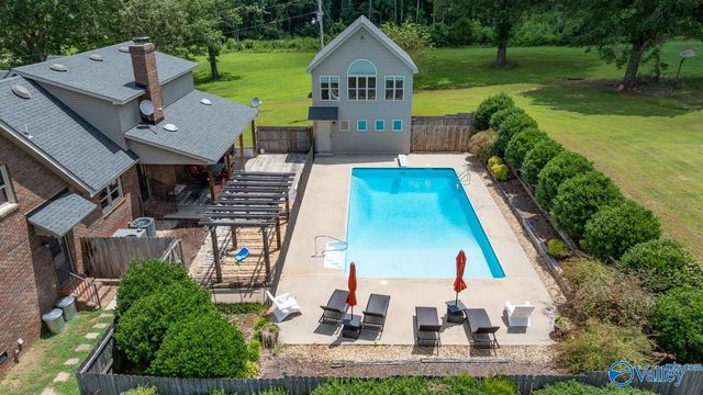 197 Cryer Cove Road, Somerville, AL 35670