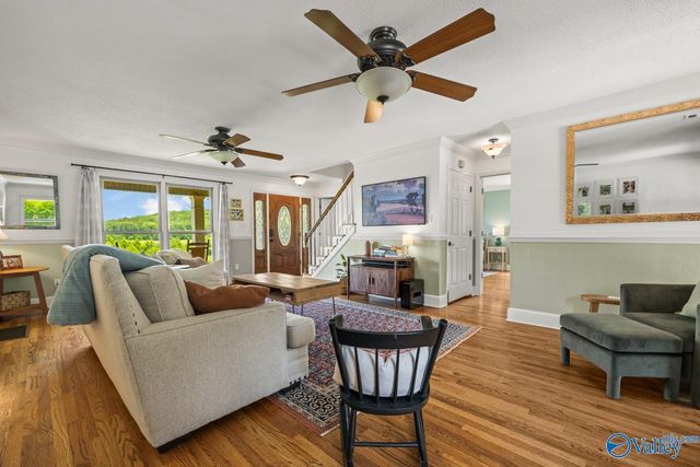 197 Cryer Cove Road, Somerville, AL 35670