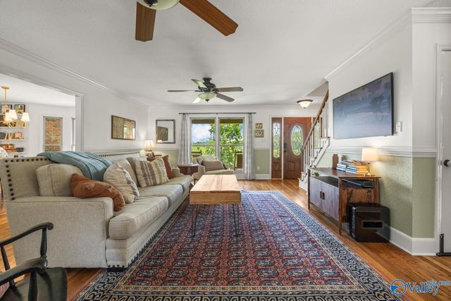 197 Cryer Cove Road, Somerville, AL 35670