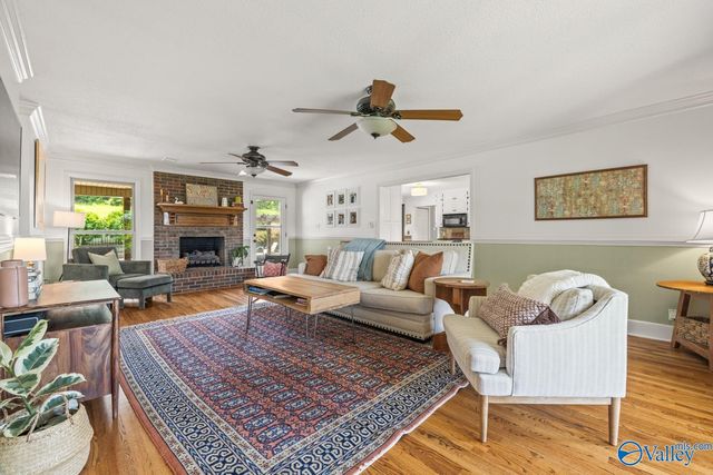 197 Cryer Cove Road, Somerville, AL 35670