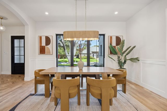 6619 Robin Willow Court, Dallas, TX 75248