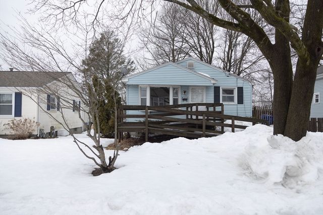 71 Birchland Ave, Pawtucket, RI 02860