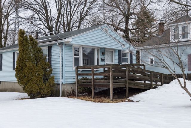 71 Birchland Ave, Pawtucket, RI 02860