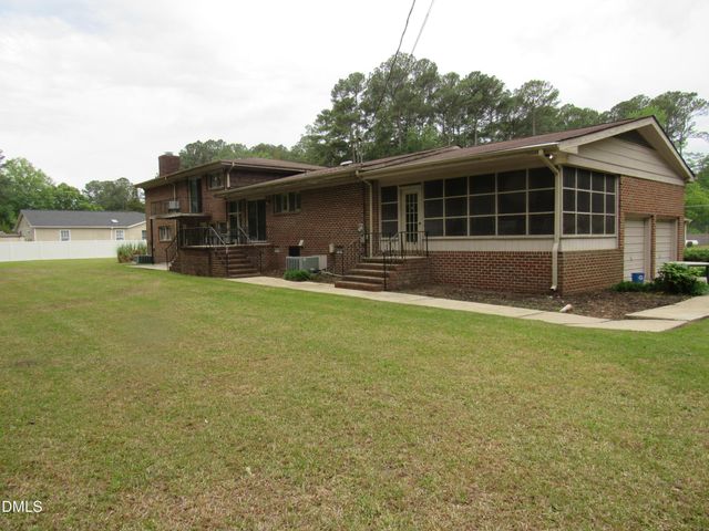 12 Cedar Drive, Smithfield, NC 27577