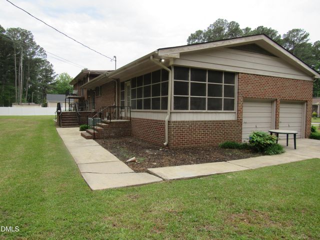 12 Cedar Drive, Smithfield, NC 27577