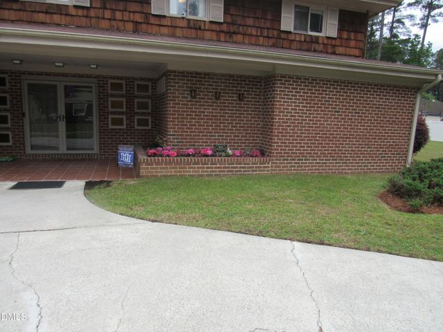 12 Cedar Drive, Smithfield, NC 27577