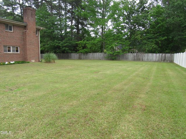 12 Cedar Drive, Smithfield, NC 27577