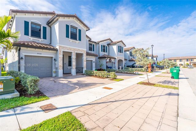 25128 SW 113th Pl, Homestead, FL 33032