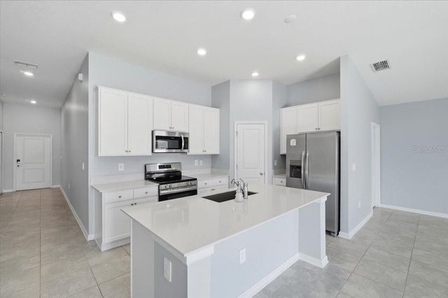 1033 HOLDEN WAY, Eagle Lake, FL 33839