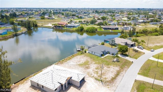 1227 NW 20th PL, Cape Coral, FL 33993