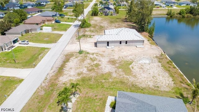 1227 NW 20th PL, Cape Coral, FL 33993