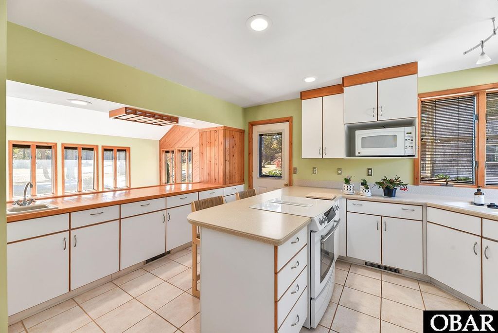 Image 16 of property listing at 64 Fairway Drive Lot 5, Southern Shores, NC 27949