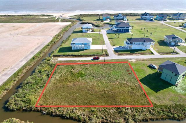 697 Overlook Drive, Crystal Beach, TX 77650