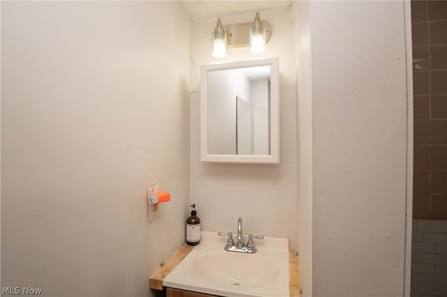 1136 Beardsley Street, Akron, OH 44301