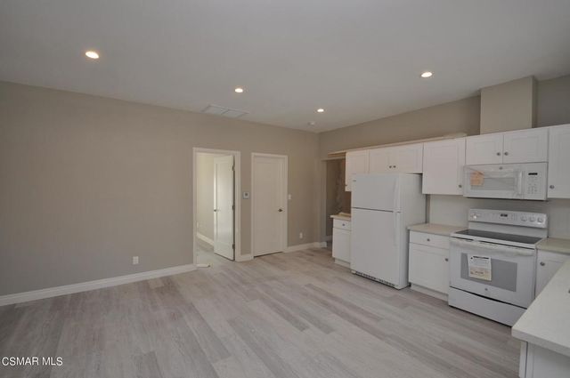 7754 Delco Avenue, Winnetka, CA 91306