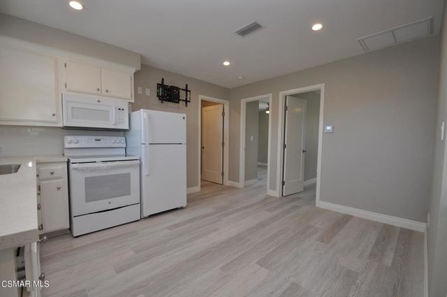 7754 Delco Avenue, Winnetka, CA 91306