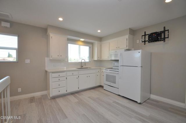 7754 Delco Avenue, Winnetka, CA 91306