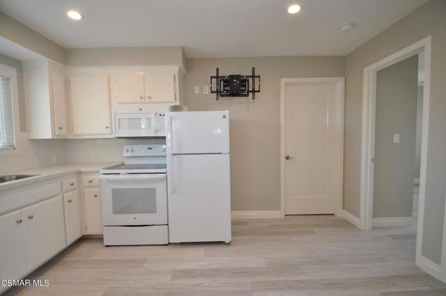 7754 Delco Avenue, Winnetka, CA 91306