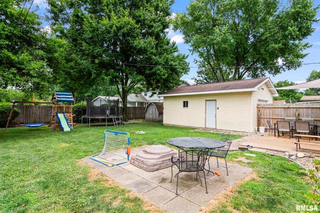 446 W LAKE SHORE Drive, Springfield, IL 62703