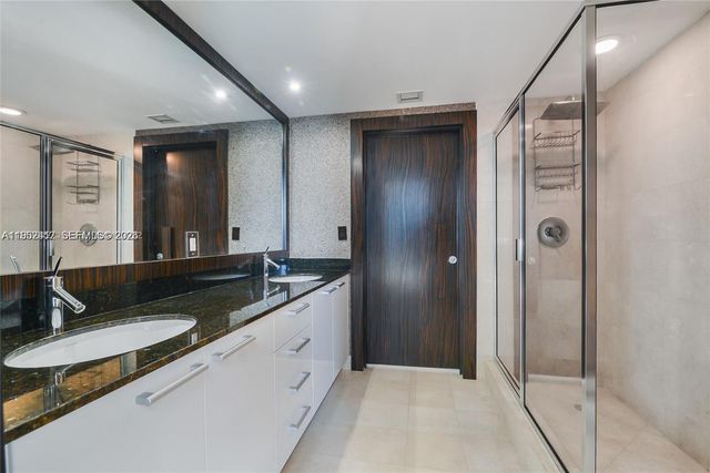 17201 Collins Ave+DEN 1403, Sunny Isles Beach, FL 33160