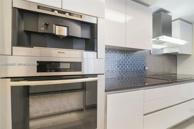 17201 Collins Ave+DEN 1403, Sunny Isles Beach, FL 33160