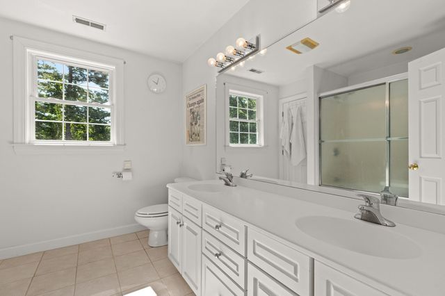705 Main St, Acton, MA 01720
