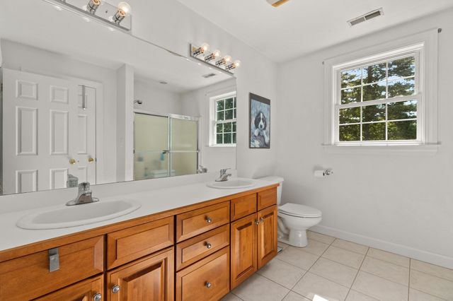 705 Main St, Acton, MA 01720