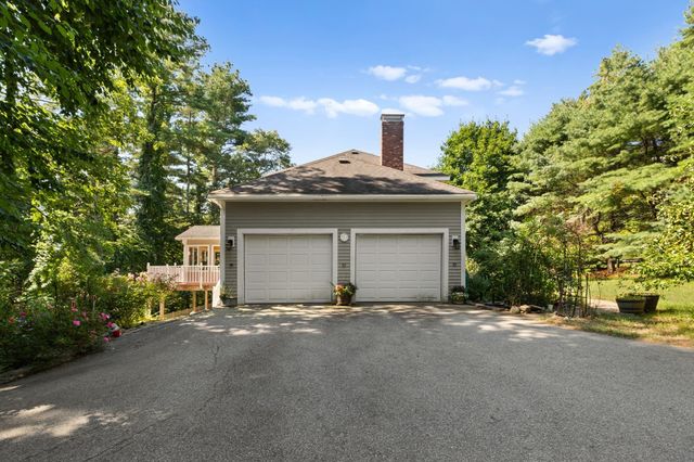 705 Main St, Acton, MA 01720