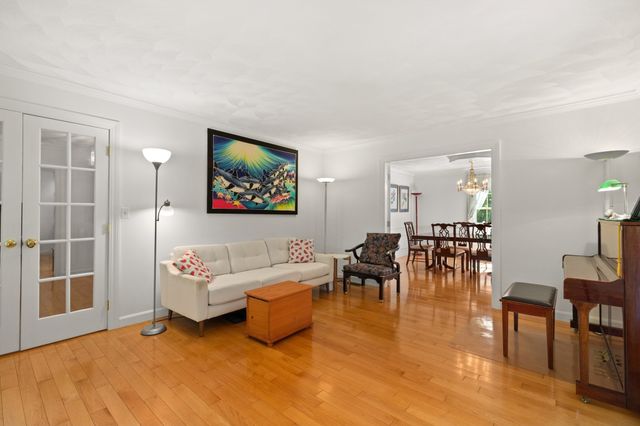 705 Main St, Acton, MA 01720