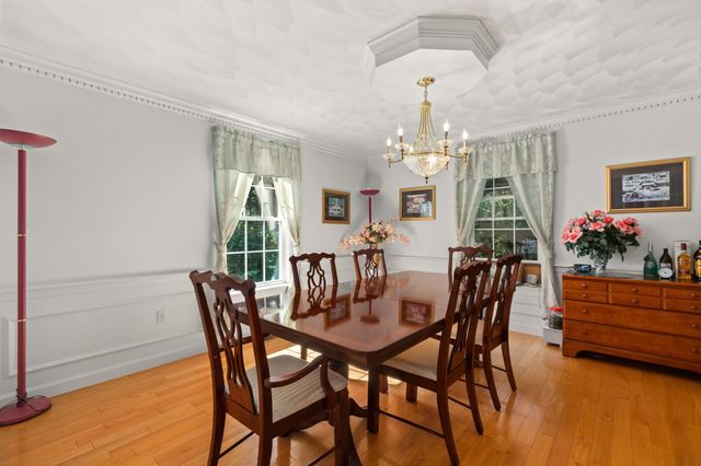 705 Main St, Acton, MA 01720
