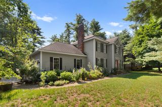 705 Main St, Acton, MA 01720