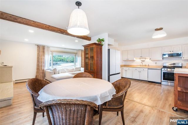 278 French Hill Road, Wayne, NJ 07470