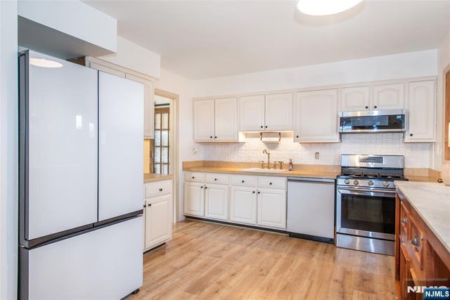 278 French Hill Road, Wayne, NJ 07470