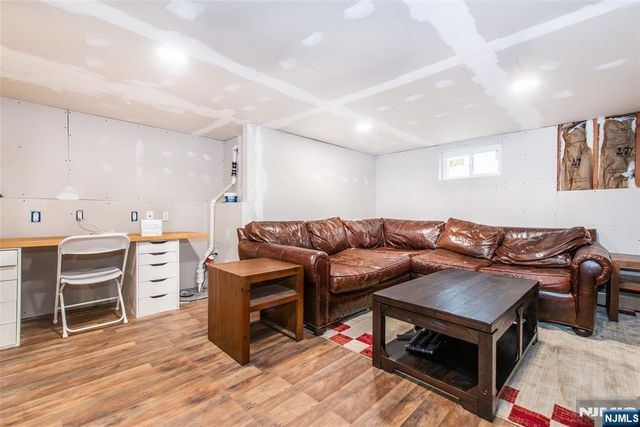 278 French Hill Road, Wayne, NJ 07470