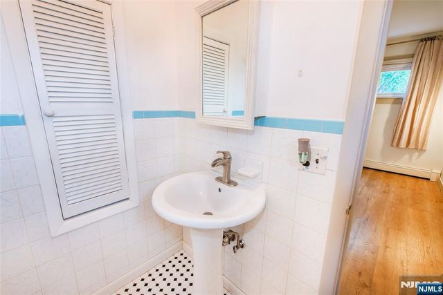 278 French Hill Road, Wayne, NJ 07470