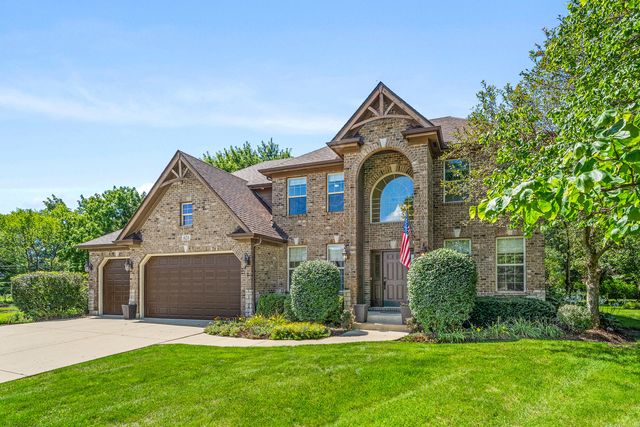 621 Sheffield Circle, Sugar Grove, IL 60554