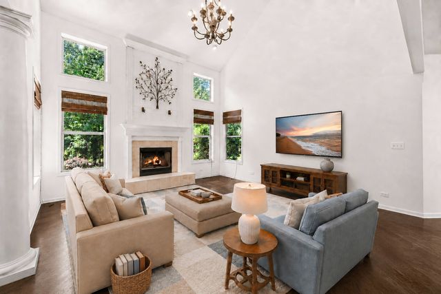 621 Sheffield Circle, Sugar Grove, IL 60554