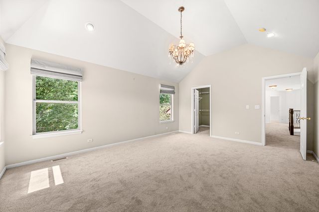 621 Sheffield Circle, Sugar Grove, IL 60554