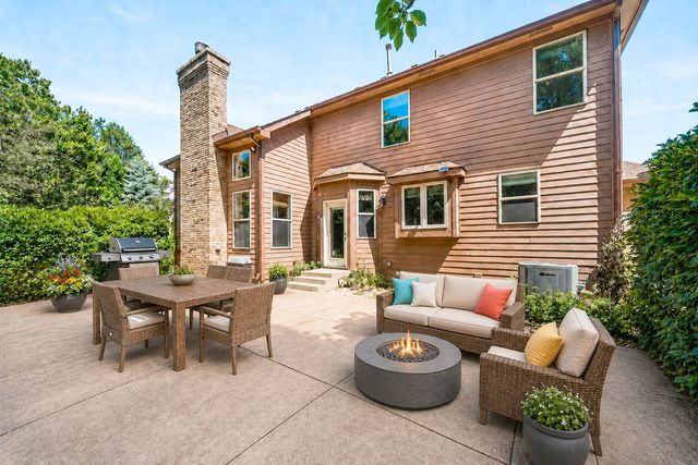 621 Sheffield Circle, Sugar Grove, IL 60554