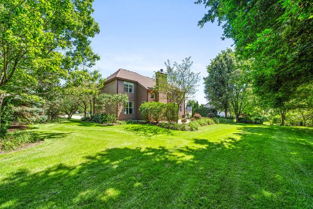 621 Sheffield Circle, Sugar Grove, IL 60554