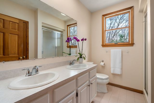 6 Smythe Circle, North Reading, MA 01864