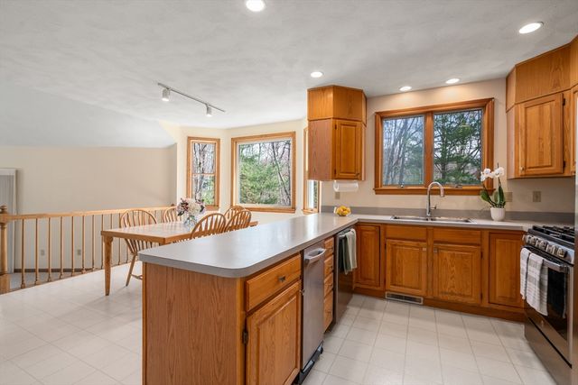 6 Smythe Circle, North Reading, MA 01864