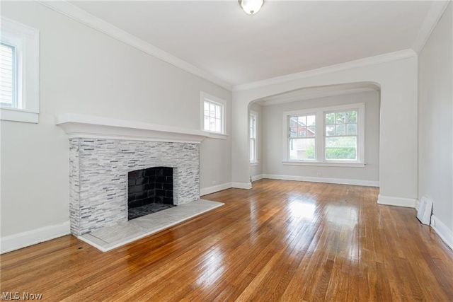 18119 Lake Shore Boulevard, Cleveland, OH 44119