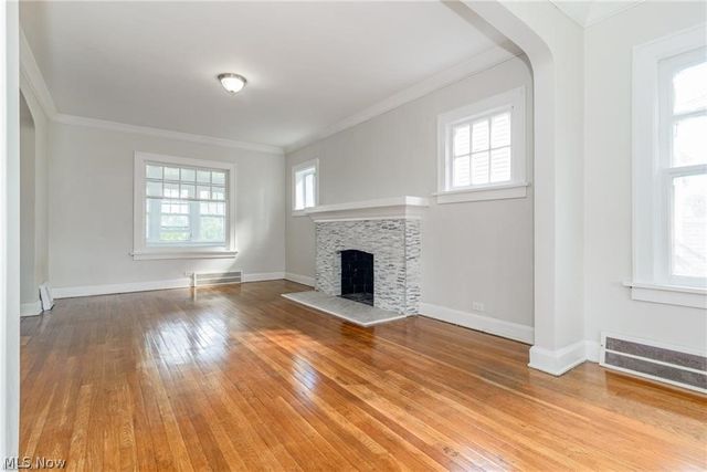 18119 Lake Shore Boulevard, Cleveland, OH 44119